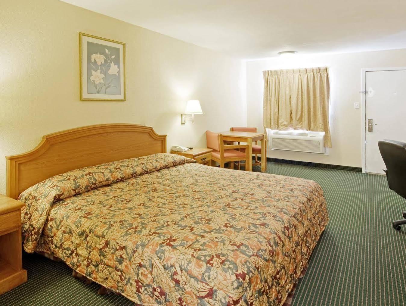 Americas Best Value Inn Gainesville Tx Экстерьер фото