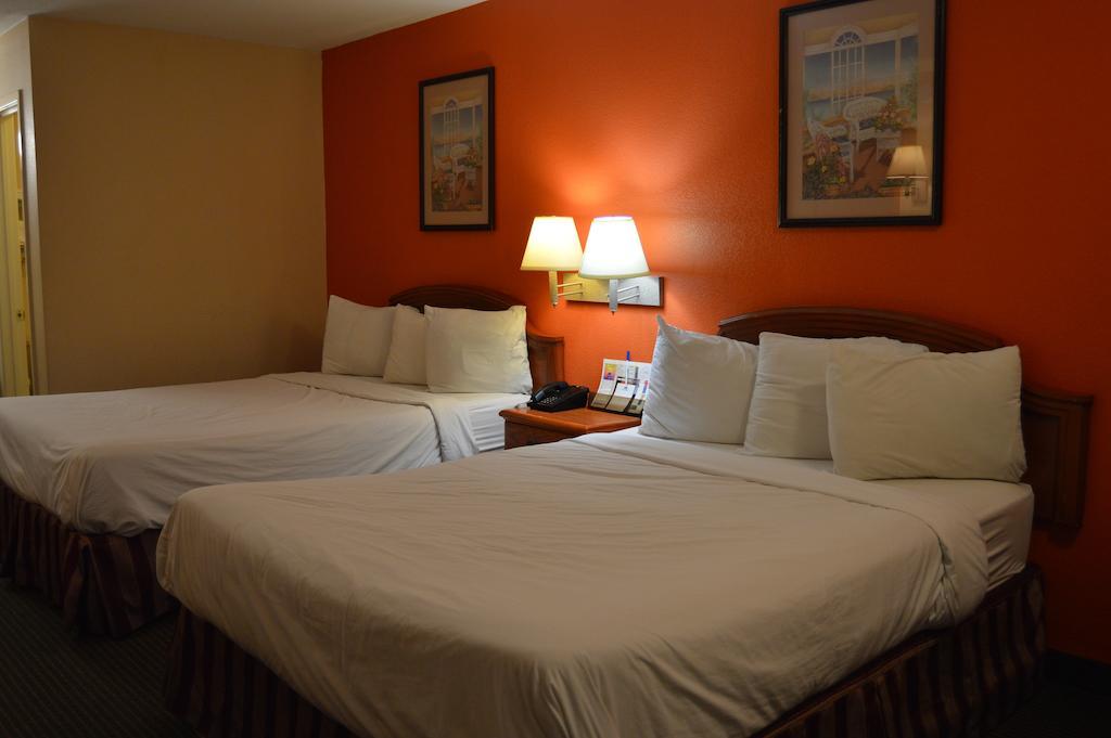 Americas Best Value Inn Gainesville Tx Номер фото